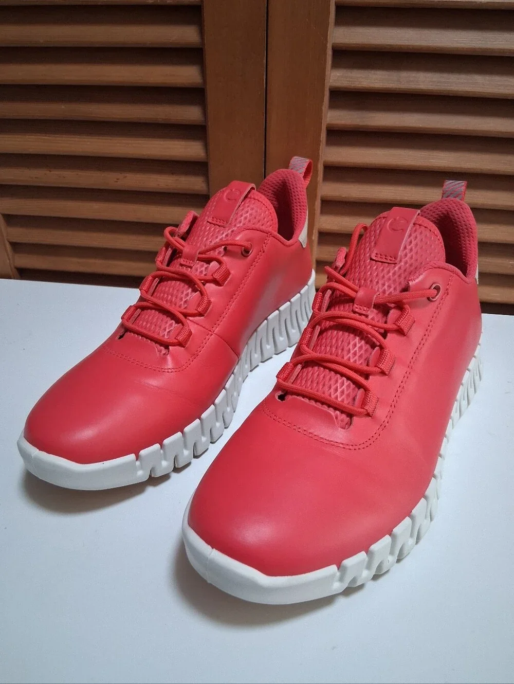 ECCO Women’s Gruuv W Sneaker Size EU 41, US 10- 10.5